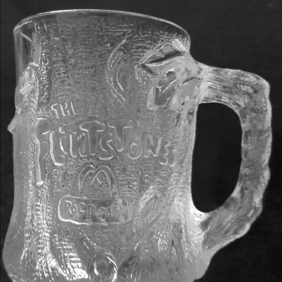 The Flintstone Set of Two Glass Mugs McDonalds - Picture 6 of 8